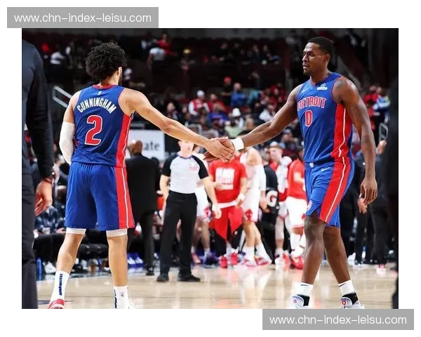 杜伦16分10篮板守护禁区 活塞内线防守强度限制魔术