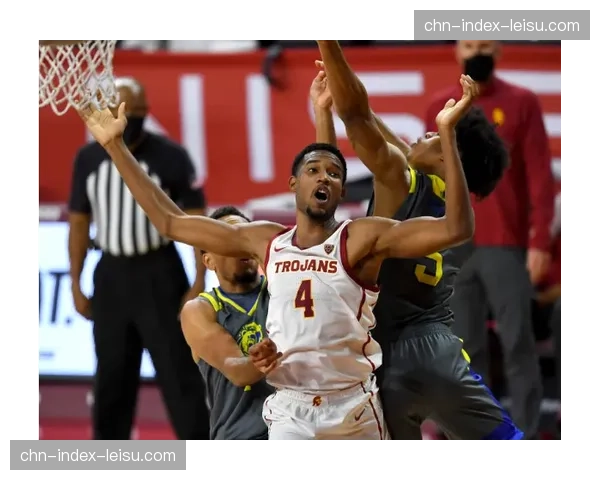 东部第四骑士紧追前三 莫布里内线护框作用关键